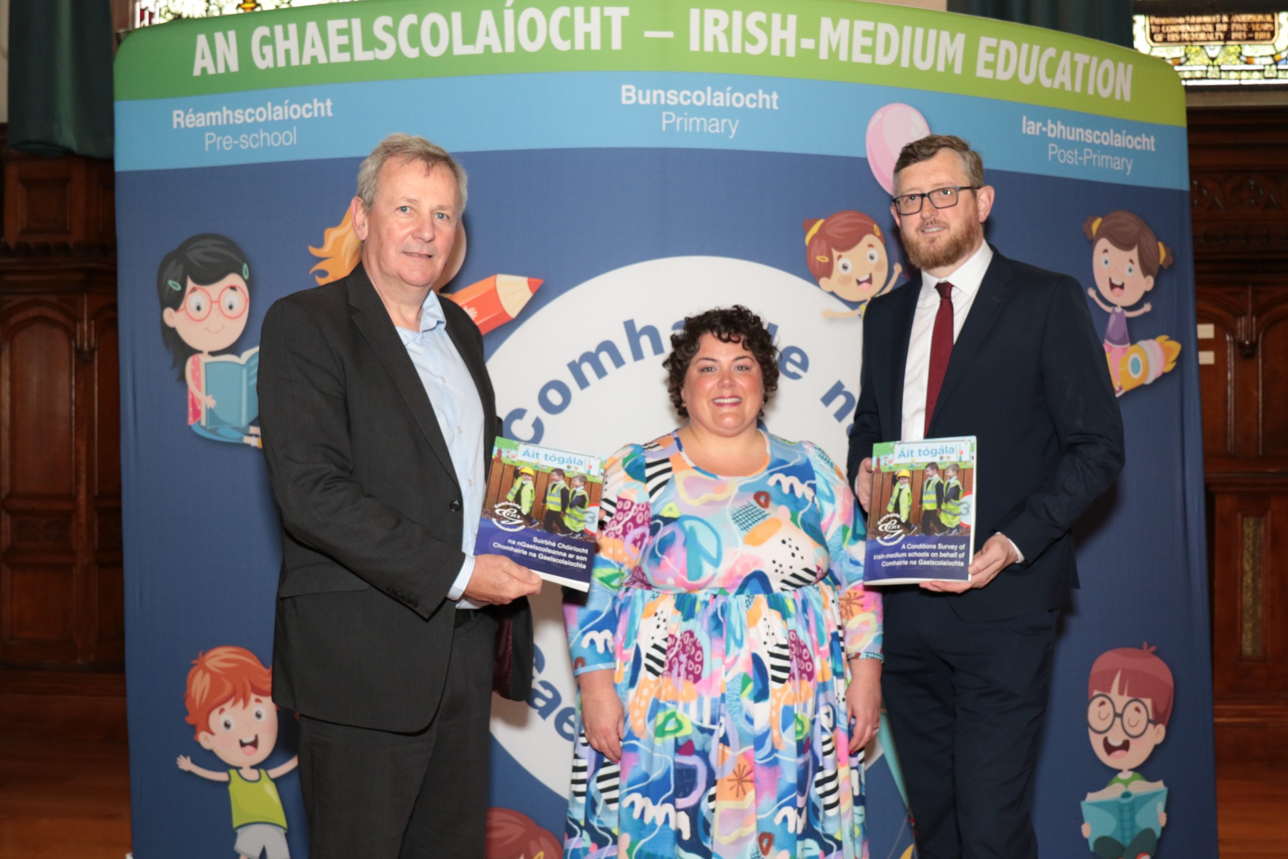 Comhairle English Comhairle na Gaelscolaíochta (CnaG) is the